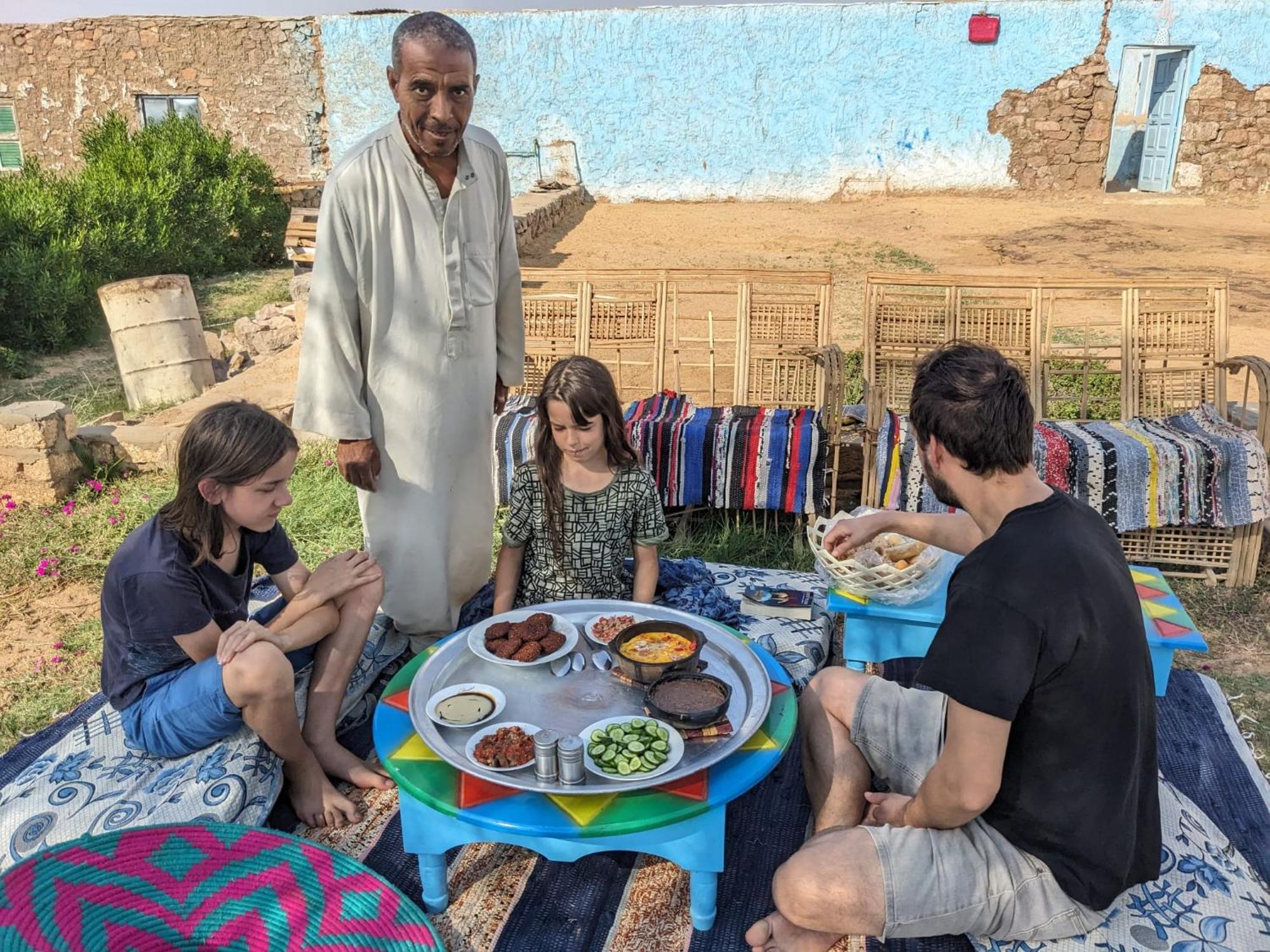 بيت شمس Assuan Exterior foto